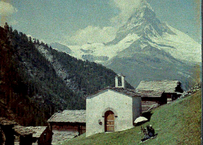 Farbfotografie von Robert Doebeli mit Findeln als Sujet. Entstanden zwischen 1910 bis 1930.