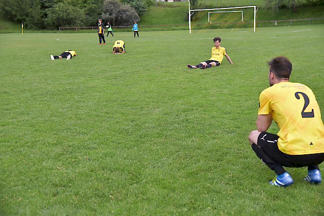 Die Spieler des FC Brig-Glis sind am Boden zerstört.