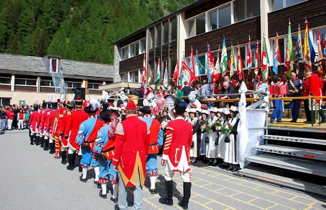 Impressionen vom 75. Oberwalliser Tambouren- und Pfeiferfest in Saas-Grund