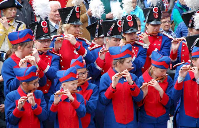 Impressionen vom 75. Oberwalliser Tambouren- und Pfeiferfest in Saas-Grund