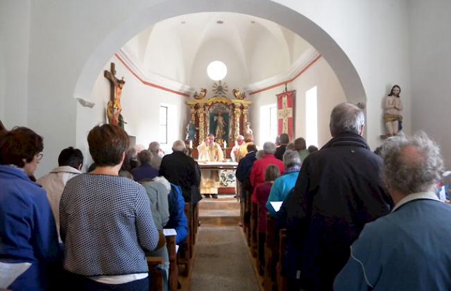 Festgottesdienst in der restaurierten Kapelle an der Egga entlang des Stockalperweges.