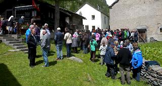 Verdient wurde der Aperitif nach der Einsegnung der Eggen-Kapelle an der Egga genossen.