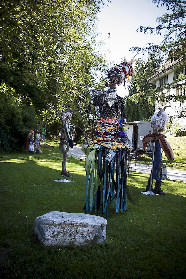 Impressionen aus dem 1. Internationalen Vogelscheuchen Festival in Münsingen mit den Lötschentaler Vogelscheuchen