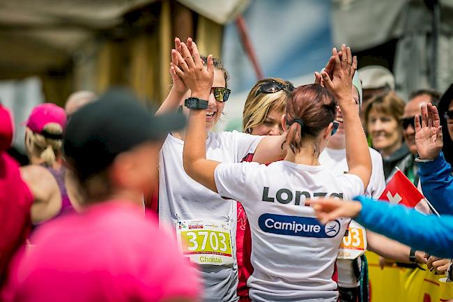 Eindrücke aus Zermatt: Lonza-Mitarbeitende im Zielgelände.