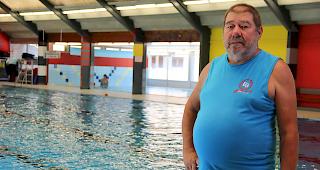 Bademeister Jakob Roth im Hallenbad in Steg: &laquo;Ich danke allen, die f&uuml;r mich gevotet haben.&raquo;