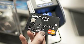 Rund 13 Prozent haben schon mal einen negativen Kreditentscheid erhalten. (Archiv)