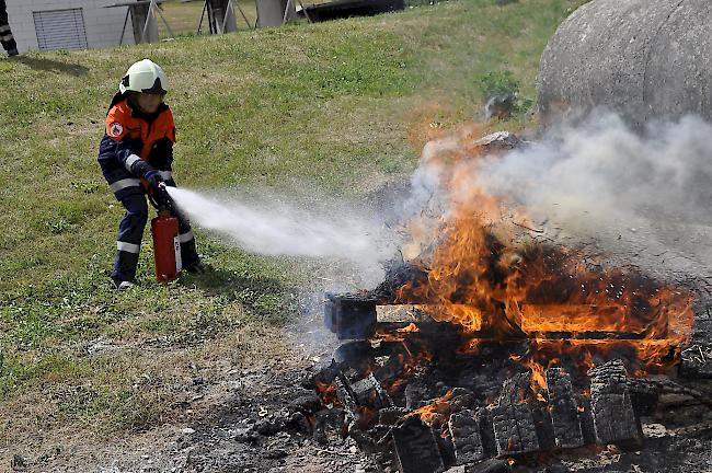 Voller Einsatz in voller Montur bei beachtlicher Hitze.