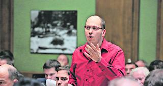 Der ehemalige Pr&auml;sident der SP Unterwallis, Ga&euml;l Bourgeois, demissioniert als Grossrat.  