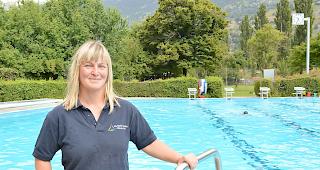 Helga Hreinsdottir ist Betriebsleiterin des Visper Schwimmbads und Campings M&uuml;hleye.