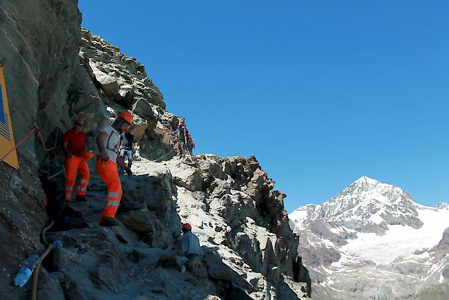 Exponierte Baustelle entlang des Hörnliwegs auf fast 3000 Meter über Meer. 