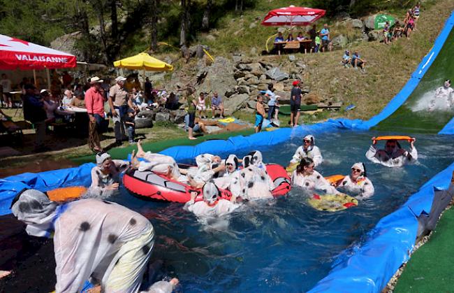 Die Fun-Gruppe «1001 Dalmatiner» mit Erwachsenen und Kindern.