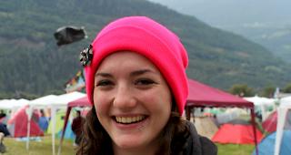 Seline Seewer (21), Reutigen: &laquo;Ich hoffe 200 Franken auszugeben, habe mich allerdings noch mit weiteren 100 Franken abgesichert. Hier brauche ich nicht mehr als Essen und Bier.&raquo;