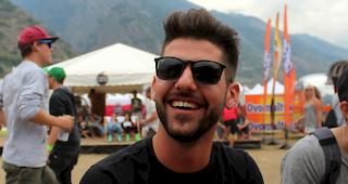 Christoph Sp&ouml;rri ( 26), Chur: &laquo;Mein Kollege ist heute ohne Hosen im Zelt aufgewacht. Sein Handy und seine Brieftasche wurden ihm zur&uuml;ckerstattet. Aber niemand weiss genau, wo seine Hose abgeblieben ist - und unter welchen Umst&auml;nden sie verloren ging.&raquo;