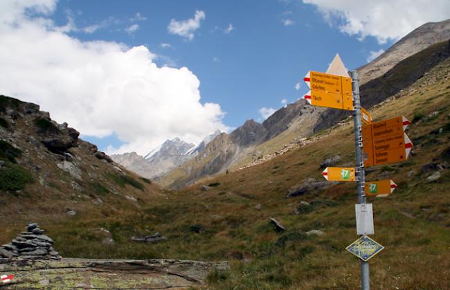 Destination egal. Die Vereinigung der Walliser Tourismusdirektoren setzt bei den Basisinformationen künftig verstärkt auf ein einheitliches Erscheinungsbild (Symbolbild).