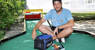 Alain Indermitte auf der Minigolfanlage des MC Rhone in Gampel.