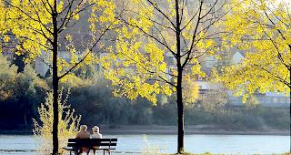 Geht es nach dem Willen der Initianten sollen Rentner 10 Prozent mehr AHV erhalten.