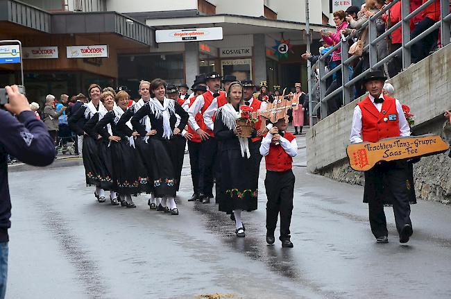 Trachtentanzgruppe Saas-Fee