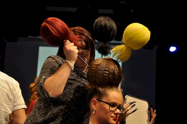 Nena und ihre "99 Luftballons" inspierten diese angehende Friseuse.