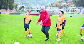 Volle Power. Teilnehmer und Trainer konzentrierten sich gestern auf Schusstechnik. 