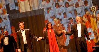 Impressionen der 25 Jahr-Feier des Kultur- und Kongresszentrums La Poste in Visp: Abwechslung f&uuml;hrte Regie.