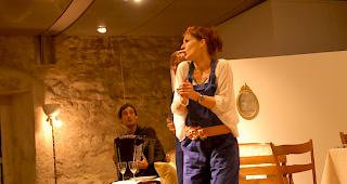 Impressionen von &laquo;Dri Sch&auml;rza vam Tschechov&raquo;, die noch bis zum 3. Dezember im Schloss Leuk gespielt werden. 