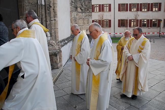 Kurz vor dem Empfang in der St. Theodulkirche in Sitten.