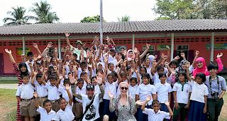 Die Sch&uuml;ler freuen sich jedes Jahr auf das Schweizer Tattoo-Paar.