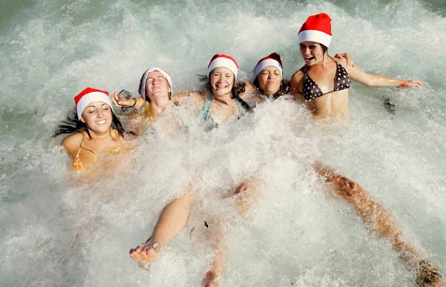 Nasse Weihnacht am australischen Bondi Beach.