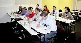 Oberwalliser Gemeinder&auml;te w&auml;hrend eines Kurses.