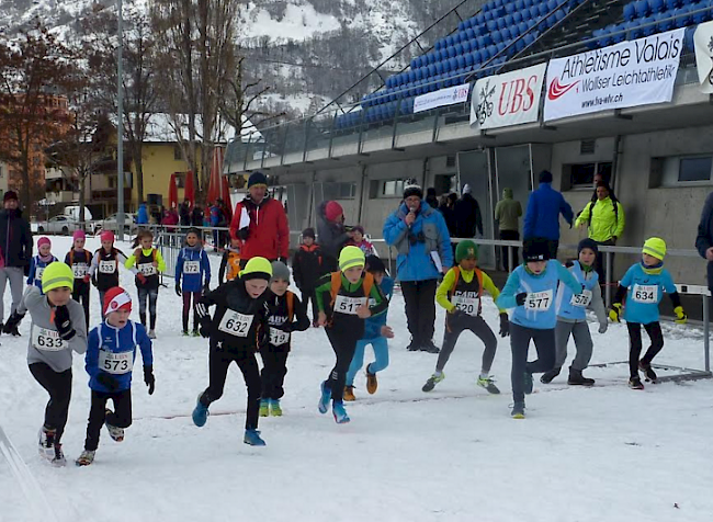 Auf dem Sportplatz Stapfen in Naters fand am Samstag der 2. Lauf der Kantonalen Crosstournee 2017 statt.