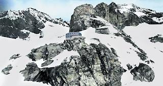 Der neue Standort wird unterhalb der alten H&uuml;tte auf einem Felsen sein.