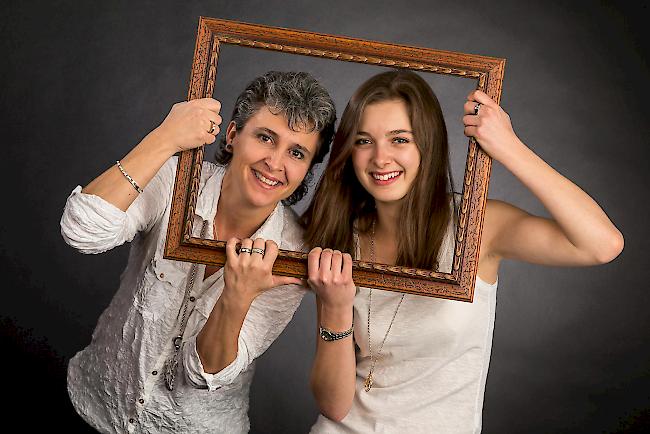 Haben gut lachen: Karin (l.) und Jana Meichtry sind im Finale des Mutter- Tochter-Paar-Wettbewerbes 2017.