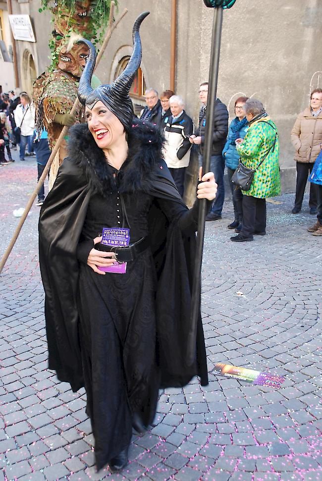 Impressionen vom Grossen Fasnachtsumzug durch die Leuker Altstadt. 