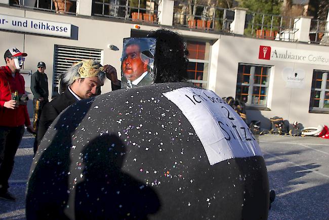 Impressionen vom Grossen Fasnachtsumzug durch die Leuker Altstadt. 