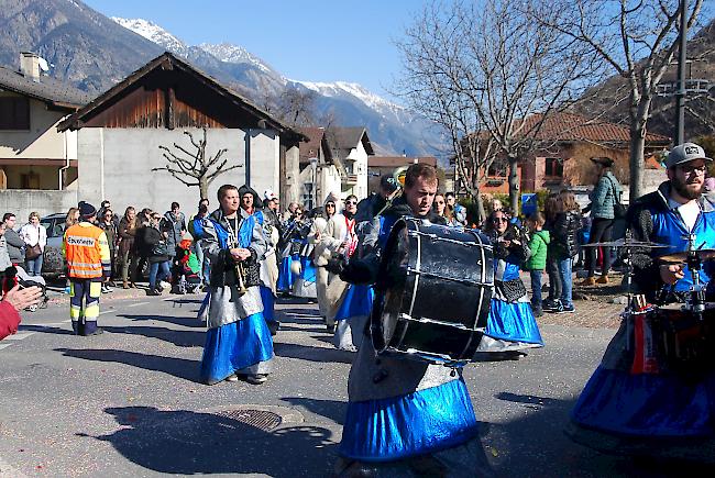 Der grosse Fasnachtsumzug am Gigeli Mäntag.