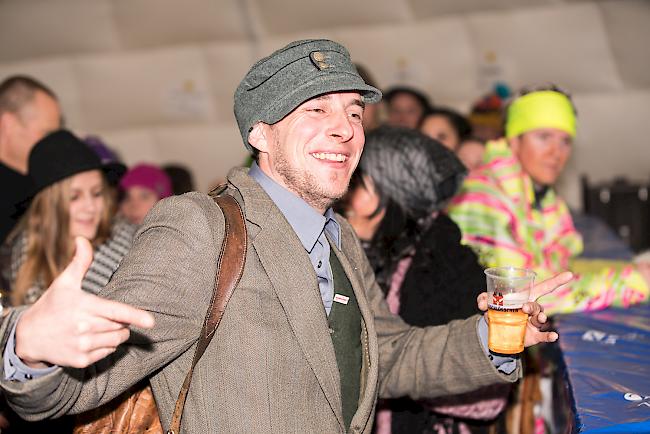 Eindrücke vom Volksfest in der Iglu-Bar