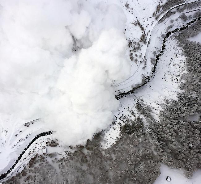 Während einem Zeitfenster von 30 Minuten fanden die Sprengungen zwischen Täsch und Zermatt statt.