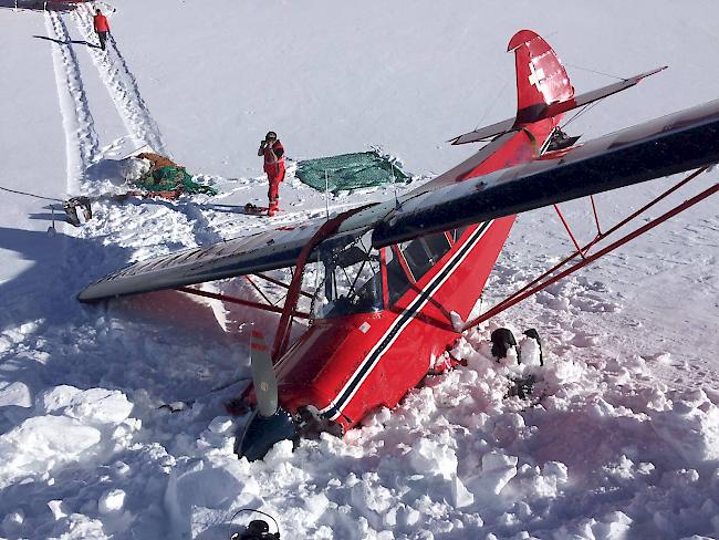 Beim Flugunfall auf dem Gebirgslandeplatz des Theodulgletscher am Freitag blieben Pilot und Passagier unverletzt. 