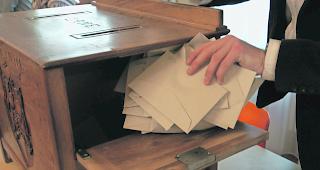 Straftatbestand. Mindestens ein paar Dutzend Wahlkuverts wurden mit gef&auml;lschten Unterschriften eingeworfen. 