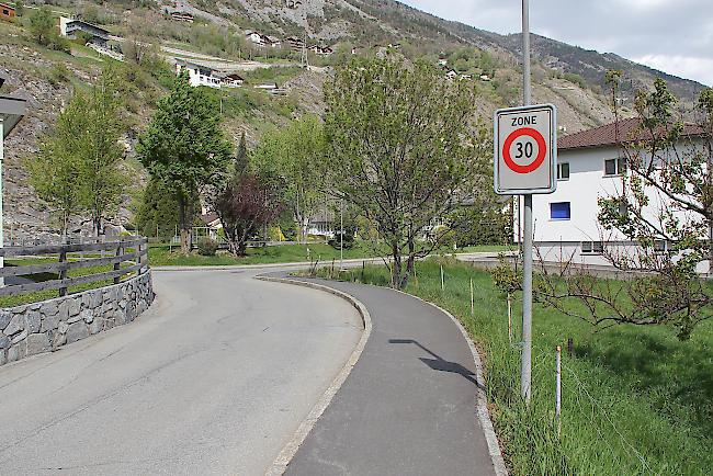 Steg fördert Sicherheit und Verkehrsberuhigung.