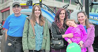 Christian (53), Desir&eacute;e (23), Veronique (26), Catalina (5) und Ruthli Gsponer (54), alle aus Siders.