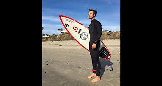 &laquo;Beim Surfen am Pacific Beach&raquo;