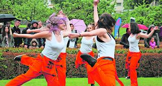 Tanz in allen Facetten. Am Tanzparcours, der am Freitag und Samstag stattfand, bekamen die Zuschauer die verschiedenen Performances hautnah mit.  