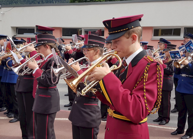 Impressionen vom Bezirksmusikfest Westlich Raron.