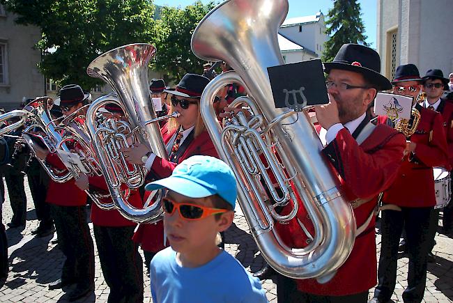 Eindrücke vom Bezirksmusikfest in Visp