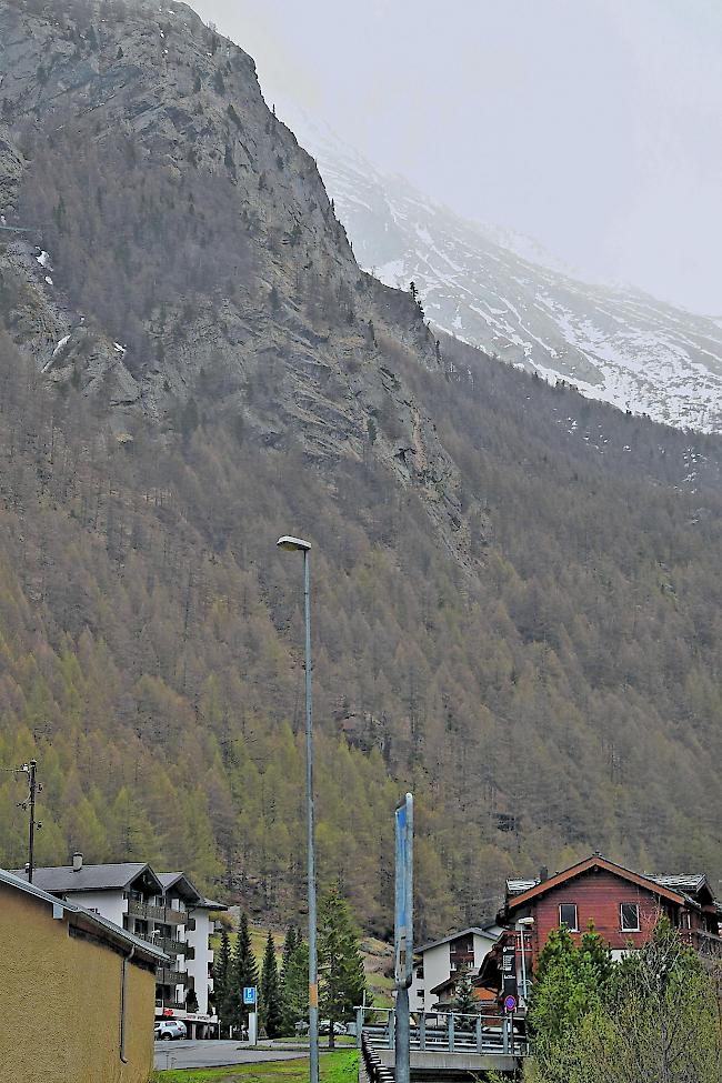 Das Steinschlaggebiet oberhalb «zum Bärg» in Saas-Almagell.