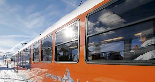 Das Bahn- und Touristikunternehmen BVZ Holding, das unter anderem die Gornergrat Bahn betreibt, hatte ein gutes Jahr 2017. (Archiv)