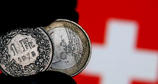 Die SNB verzeichnet im ersten Quartal einen grossen Verlust. (Archiv)