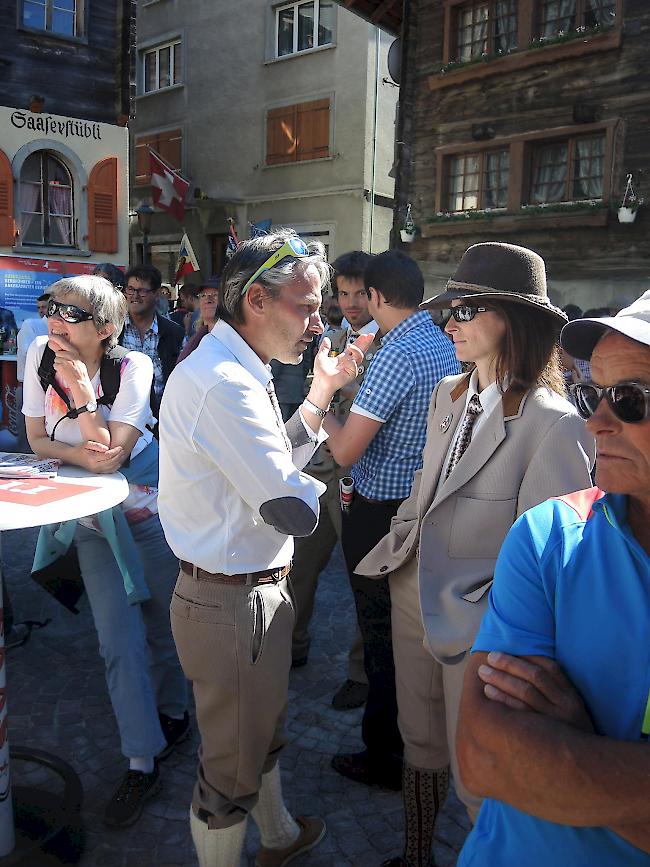 Fachsimpeln gehört zu jedem Bergführerfest. 
