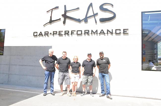 Die Macher. Die Verantwortlichen der «IKAS Car-Performance AG»: Klemens Imboden, Jörg Gsponer, Nadine Gsponer-Imboden, Ivan Imboden und Marco Imboden.